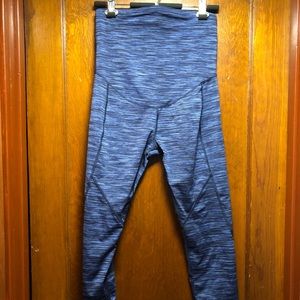 A Glow maternity workout legging Medium